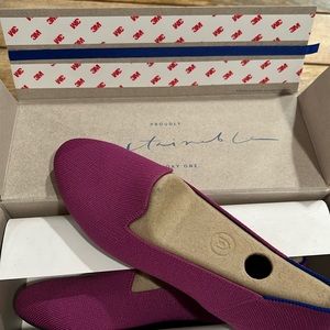 BRAND NEW IN BOX- Rothy’s loafer. Wild Orchid color. Size 8